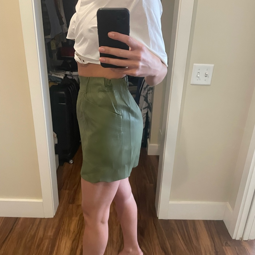 Zara basic mini green leather skirt with pockets size XS
